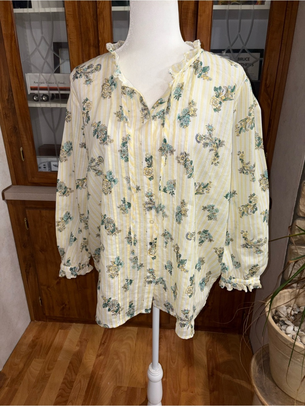 Loft  X-Large yellow blouse with striped textured fabric and pin tuck neckline
